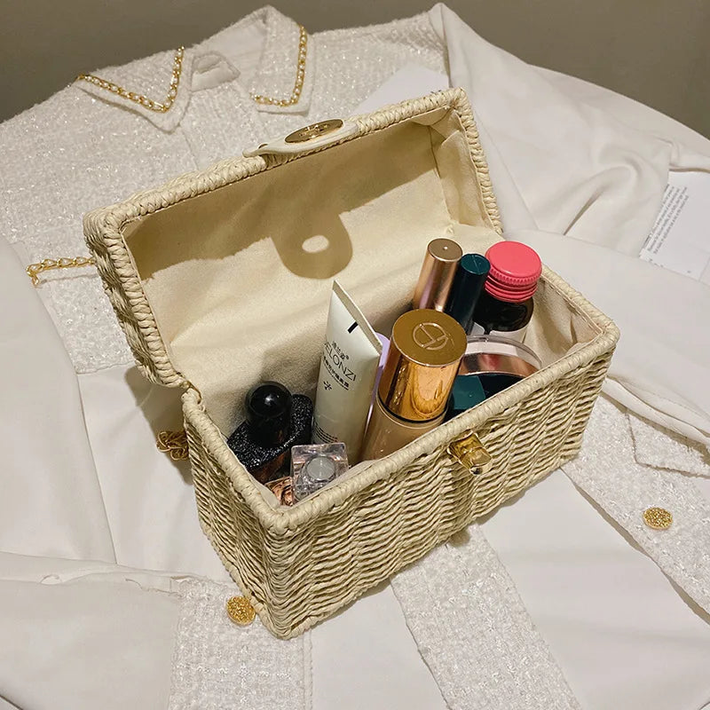 Sac en paille de rotin avec chaîne