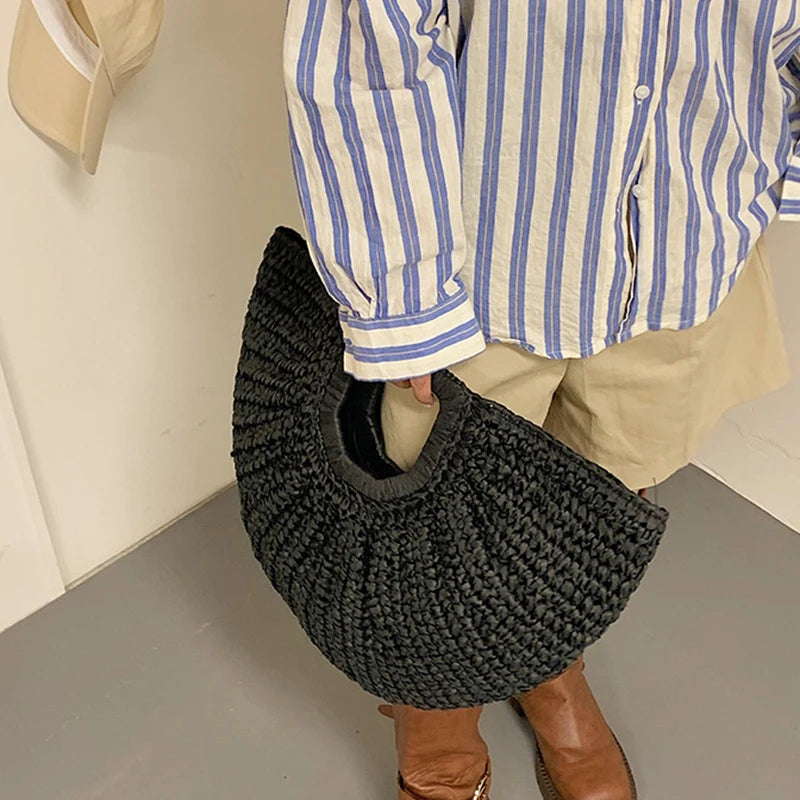 Borsa tote a mezzaluna in rattan